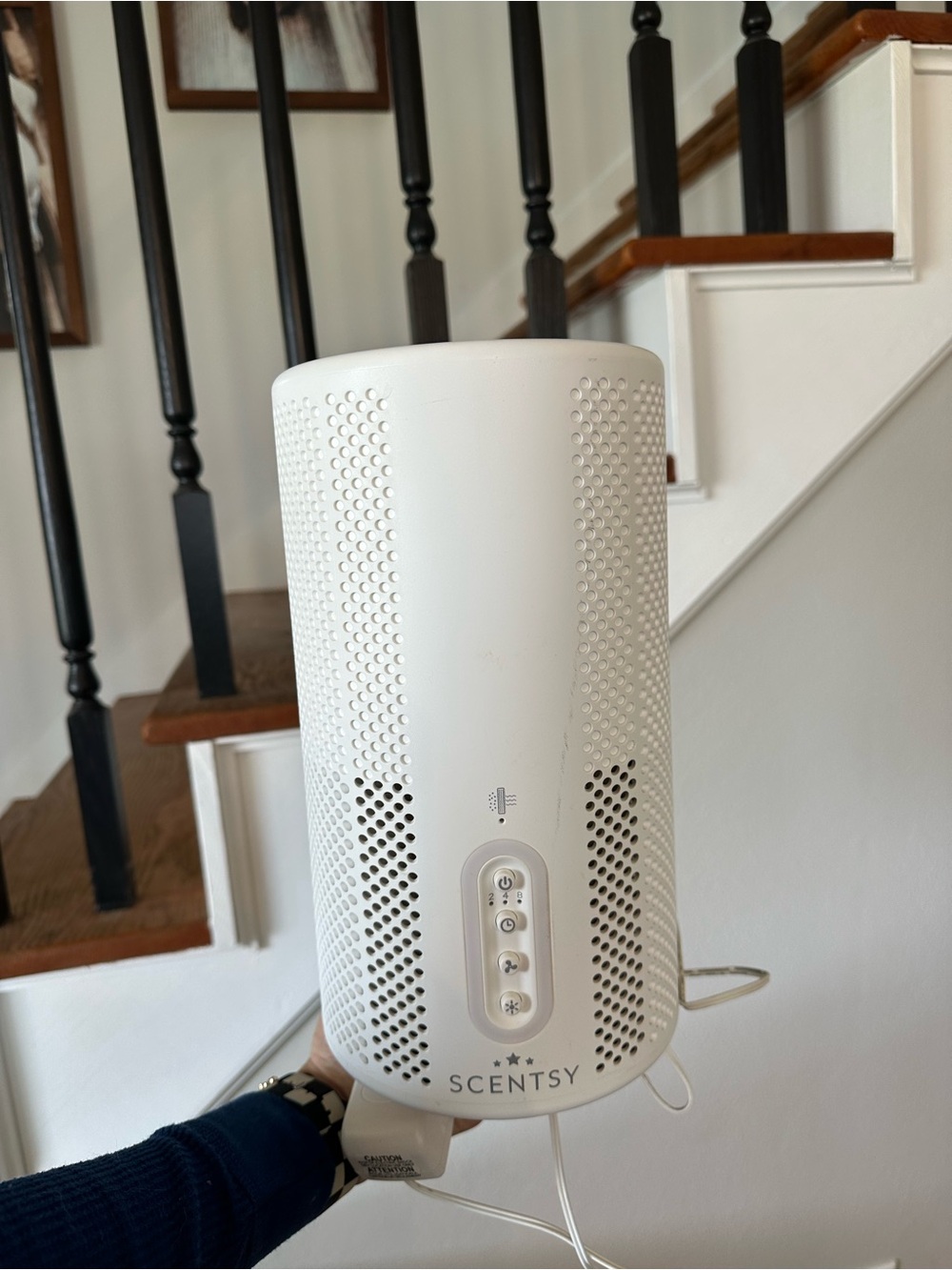 Scentsy White Plug-In Air Purifier
